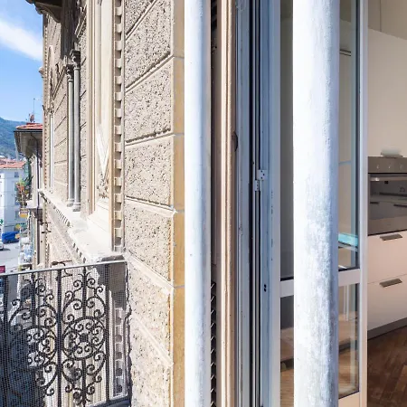 L'opera & ゲストハウス ラ・スペツィア