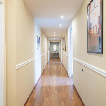 L'opera & ゲストハウス ラ・スペツィア