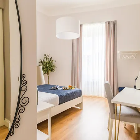 Гостевой дом L'opera & 4*