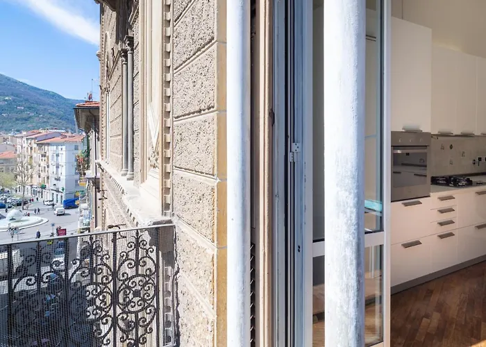 L'opera & Penzion La Spezia